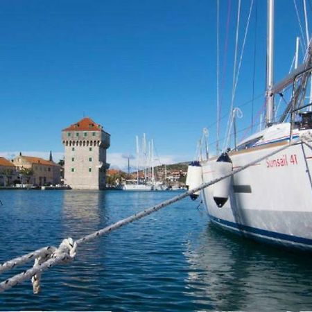 Villa Cruiser Marina Luaran gambar