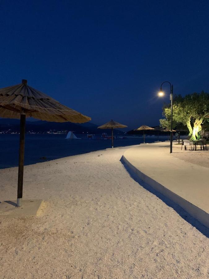 Villa Cruiser Marina Luaran gambar